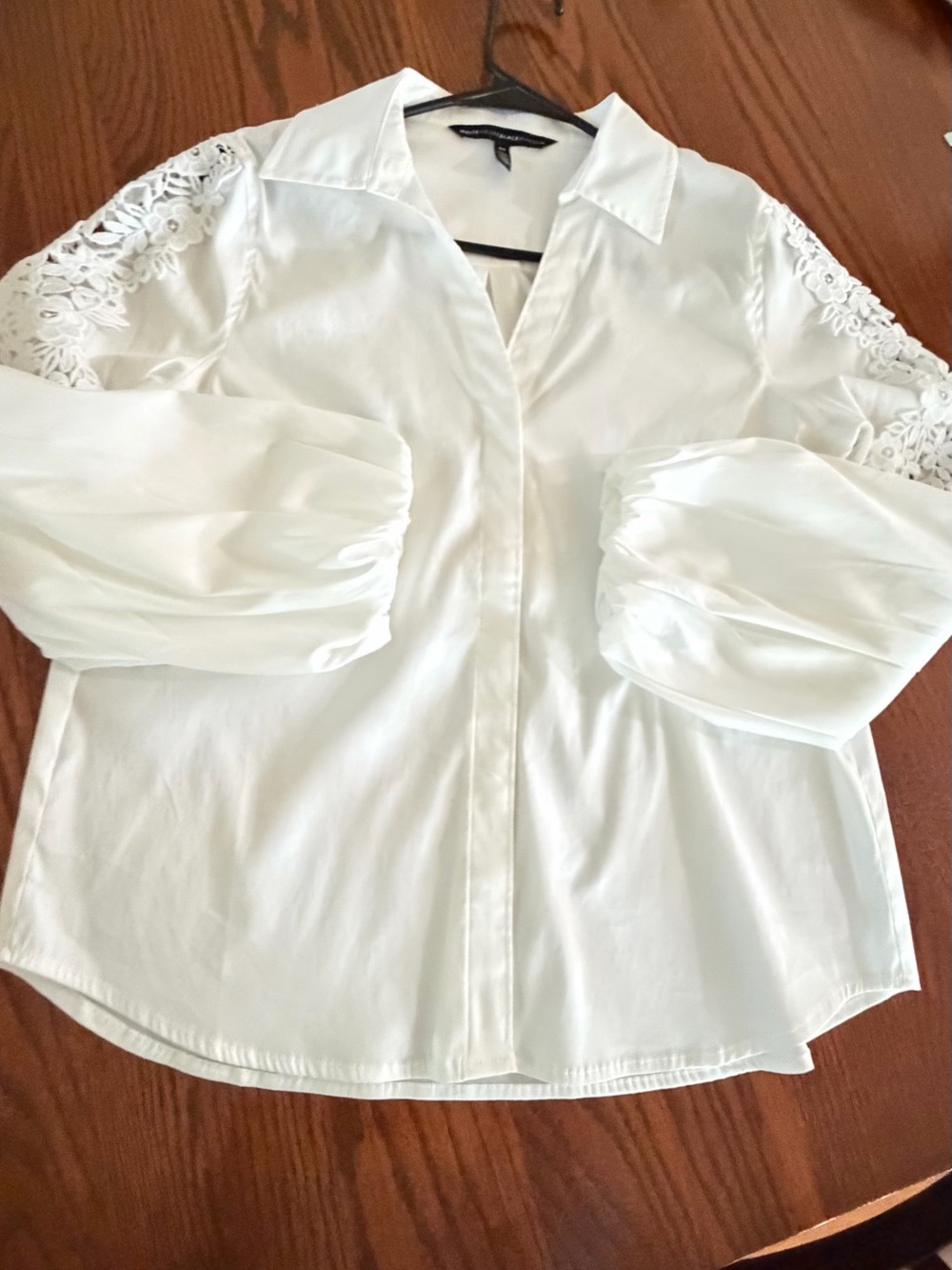 White House Black Market Size 6P White Lace-Sleeve Button Down Blouse